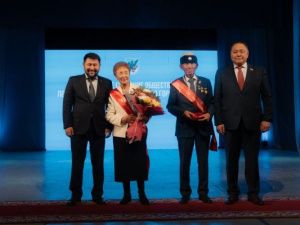 Торжественное собрание общественности прошло в Якутске ко Дню города