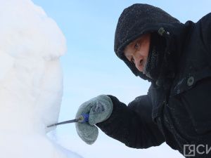 Искусство из снега и льда: зимние скульпторы соревнуются в Якутске за звание лучшего