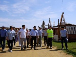 Евгений Григорьев проверил ход подготовки к национальному празднику «Ысыах Туймаады-2024»