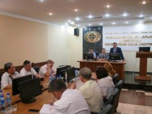 Алексей Колодезников представил коллективу ГУП «ЖКХ РС(Я)» нового генерального директора