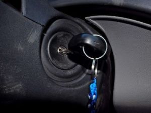  Угнать за пару минут - В Мирнинском районе угнали машину