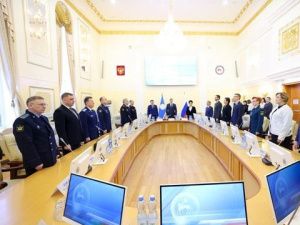 В День Конституции якутянам вручили государственные награды 