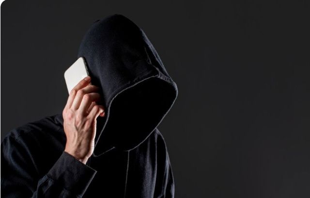 В Якутии ведущий научный сотрудник поверила мошенникам и лишилась почти 1,5 млн рублей