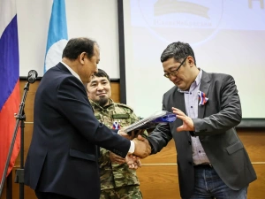 К 300-летию РАН: Академия наук Якутии – фронту