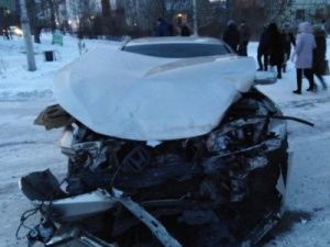 В центре Нерюнгри внедорожник устроил крупную аварию