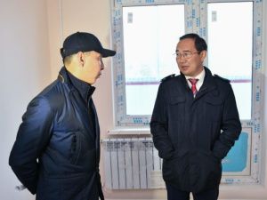 Айсен Николаев проинспектировал ход строительства социальных объектов в Вилюйске 