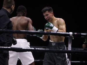 Без единого поражения. Якутские боксёры завоевали титулы вечера профбокса «Вызов Севера»