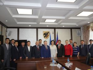 Город Якутск и Усть-Алданский улус подписали соглашение о сотрудничестве