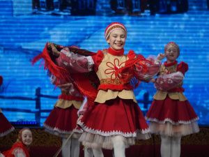 Ансамбль «Сюрприз» представил программу «Узоры единства»