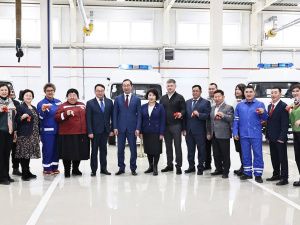 Новые «арктические» машины скорой помощи передали медикам районов Якутии