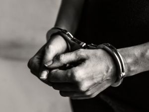 В Нюрбинском районе задержан мужчина, который подозревается в хищении более полумиллиона рублей у женщины