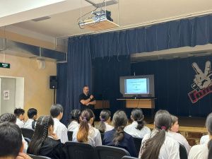 В Булунском районе в составе мобильных врачей работает травматолог Национального медицинского исследовательского центра России