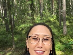 Айсен Николаев трогательно поздравил супругу с Днем рождения