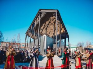 В Хангаласском районе Якутии открылся новый бульвар с фонтанной площадью