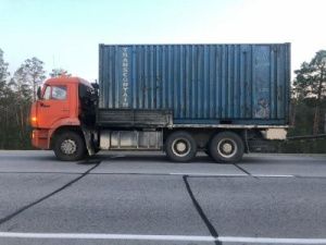 В Якутии водитель грузовика задавил насмерть пешехода