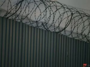 Две жительницы Якутии пытались передать осужденным запрещенные предметы