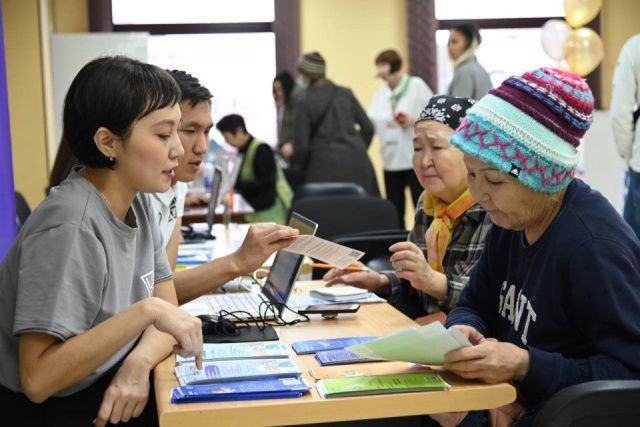 Более ста человек посетили выставку «Счастливое. Активное. Долголетие» в Якутии