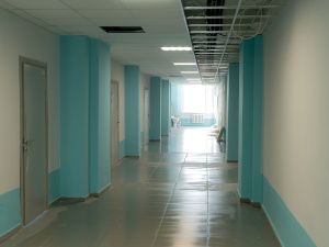 Евгений Григорьев осмотрел Саха-корейскую школу и школу № 16 после капитального ремонта