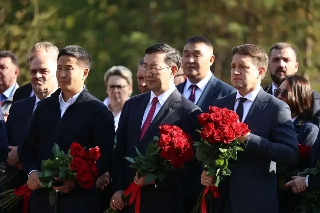 В Нерюнгри почтили память земляков-шахтёров, погибших в зоне СВО