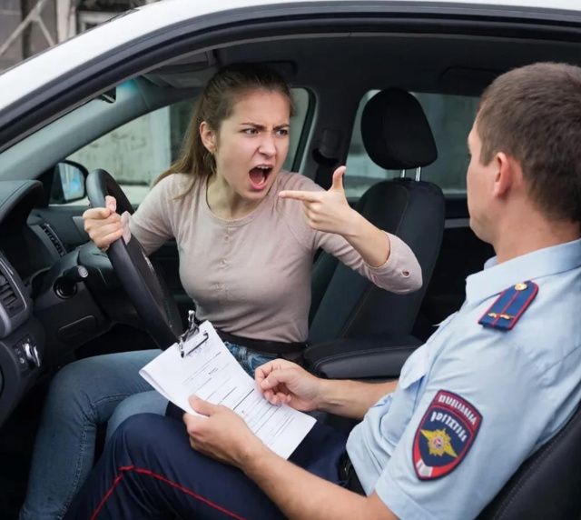 Жительница Якутска укусила сотрудника ДПС за составленный протокол