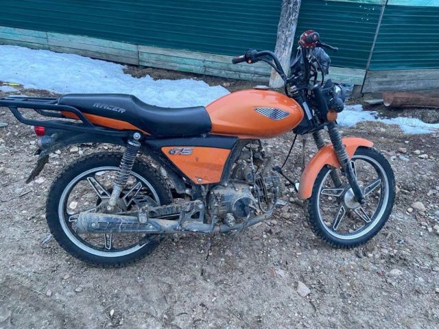 В Алданском районе подросток-мотоциклист сбил 8-летнию девочку