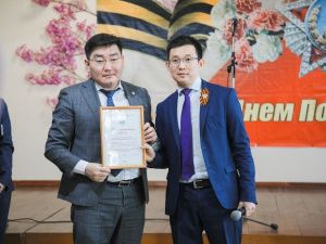 Сардана Авксентьева поздравила жителей дома-интерната для престарелых и инвалидов 