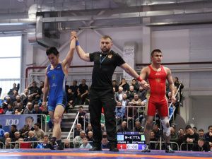 В Усть-Алданском районе дали старт чемпионату Якутии по вольной борьбе памяти Николая Тарского