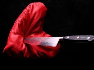 В Якутске женщина всадила нож в грудь супруга