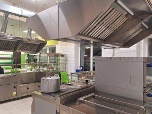 Минздрав Якутии: 25 детей госпитализировали после случая отравления в Харанской спортшколе