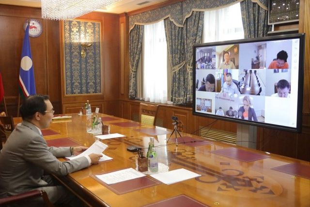 Айсен Николаев: «Главная задача – не допустить роста заболеваемости путём массовой вакцинации»