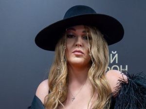 Артисты застряли в Якутии. Организатор тура сбежал с деньгами