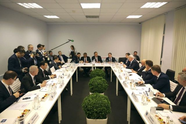 Глава Якутии участвует в Гайдаровском форуме