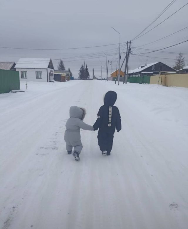 Верхневилюйск прощается с маленькими детьми… 