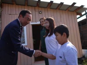 Айсен Николаев в гостях у Максимовых — семьи бойца СВО