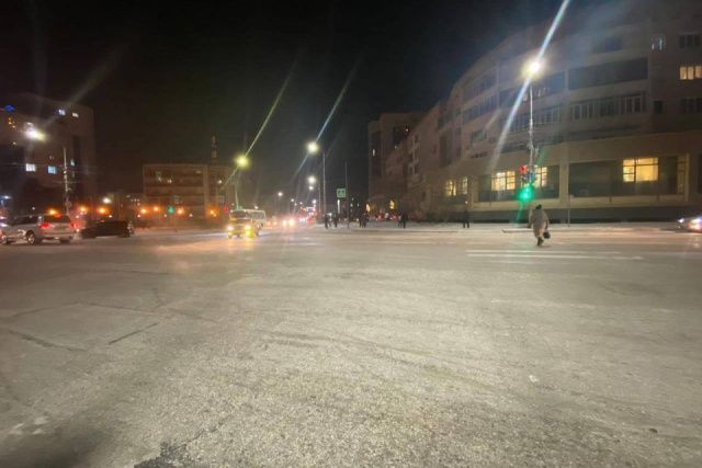 В Якутске водитель сбил 19-летнего пешехода и скрылся с места ДТП