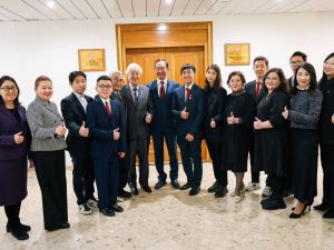 Айсен Николаев встретился с победителями международных и всероссийских олимпиад школьников