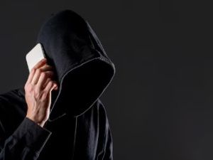 Житель Якутии хотел сообщить в госорганы о звонке мошенников, но позвонил другим аферистам и отправил им почти 1,2 млн рублей