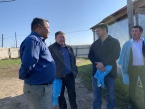 Премьер Якутии оценил ход кормозаготовительной кампании в Усть-Алданском районе