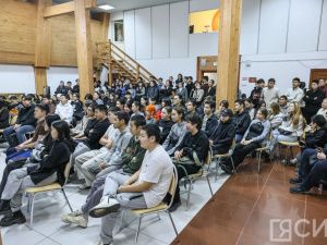 В Якутске провели молодежную ярмарку трудоустройства «Шаг к карьере»