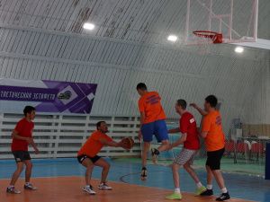 В ЖДЯ провели соревнования по стритболу