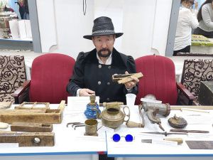 Более 60 коллекционеров Якутии представили уникальные собрания на выставке в Нижнем Бестяхе