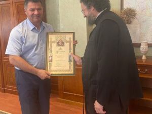 Андрею Тарасенко с днем рождения вручили Патриаршую грамоту