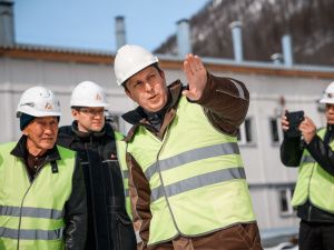 Айсен Николаев оценил перспективы развития Нежданинского месторождения