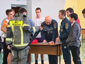 «Всегда готов!»: в Мирном прошла пожарная эстафета школьников