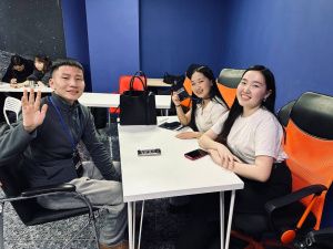 «Муус Устар — 2024»: финалисты медиашколы «Айар» разрабатывают проекты по продвижению якутских СМИ