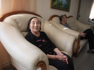 Сардана Авксентьева посетила частный пансионат для престарелых