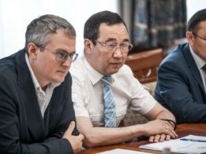 Айсен Николаев рассмотрел вопросы развития Мангазейского рудного поля
