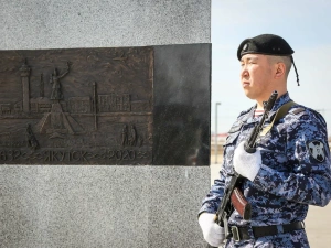 В Якутске возложили цветы в Парке Победы в честь памяти о воинах-якутянах и тружениках тыла