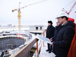 Глава Якутии проверил ход строительства Арктического центра эпоса и искусств