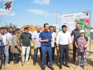 Глава Якутии провел очередной объезд по строящимся объектам пригородов Якутска